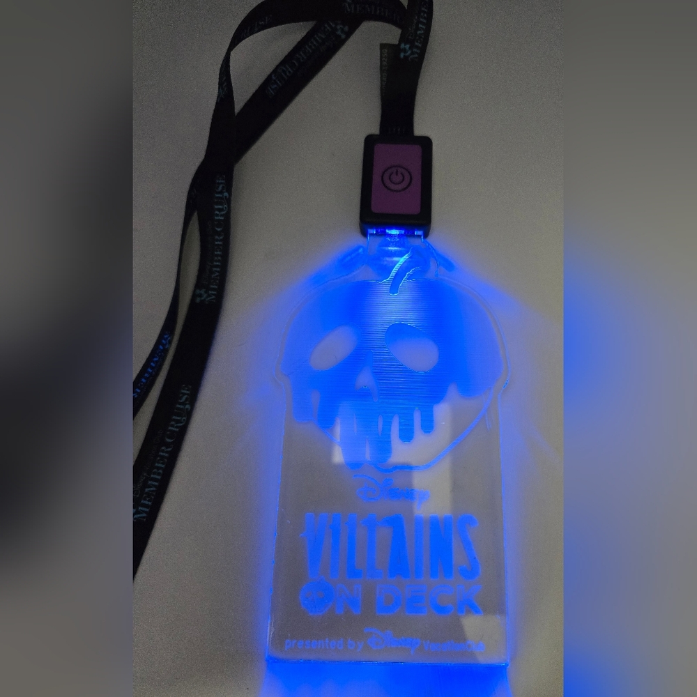 Disney DVC Member Cruise Villains On Deck Lanyard Lights Up GUC